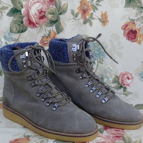 Urban Outfitters Women's Gum Sole Hiker Style Suede Boots Grey & Blue size 8.5 - Picture 14 of 17